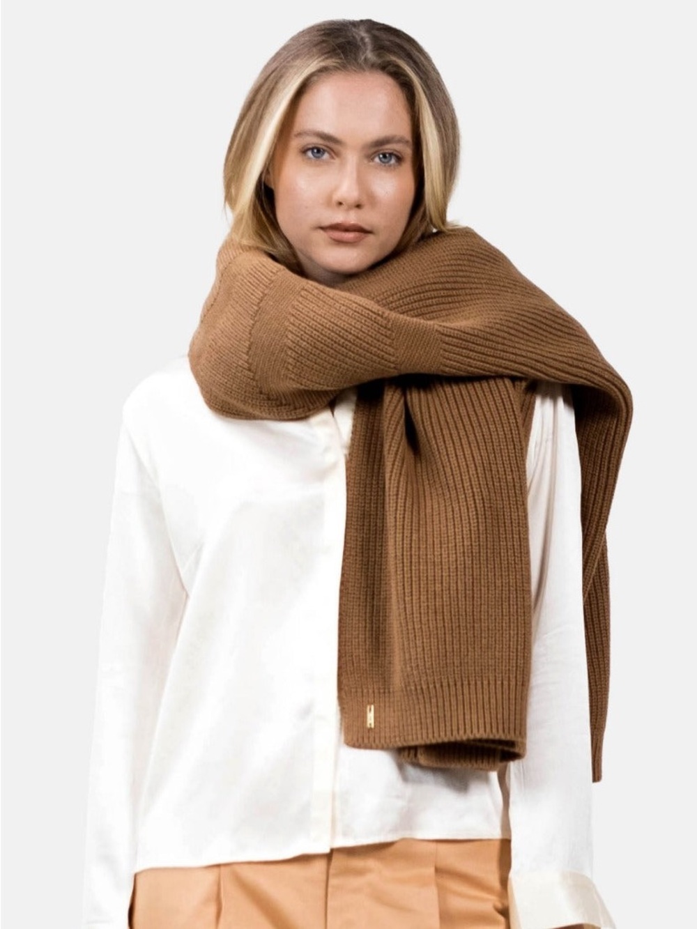 1 People Olden OLA - Blanket Scarf & Throw - Doe